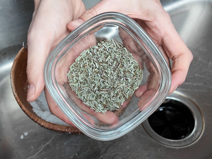 dried lavender leaves