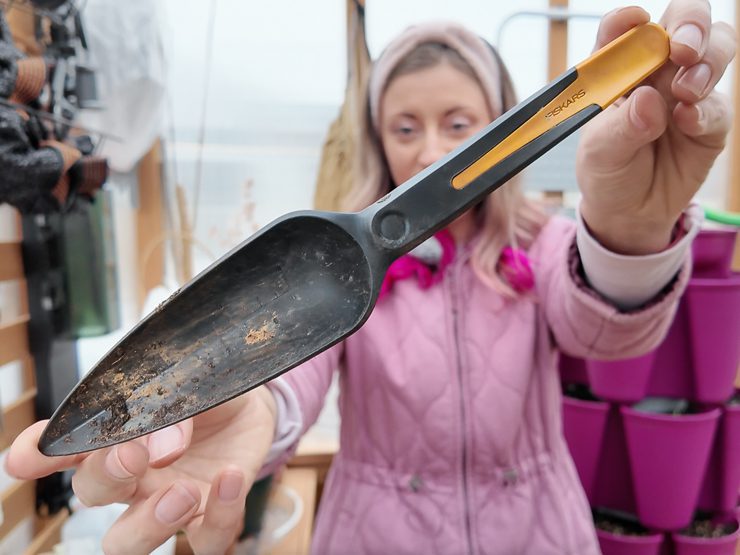 seed planting trowel