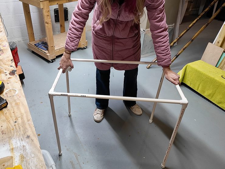 adding legs to the main frame