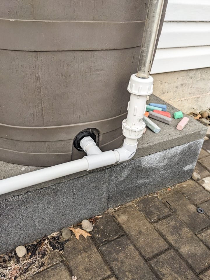 daisy chaining rain barrels